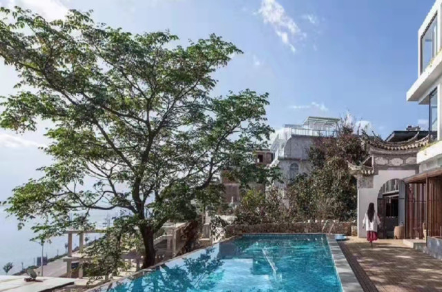 云南民宿 室外土建泳池