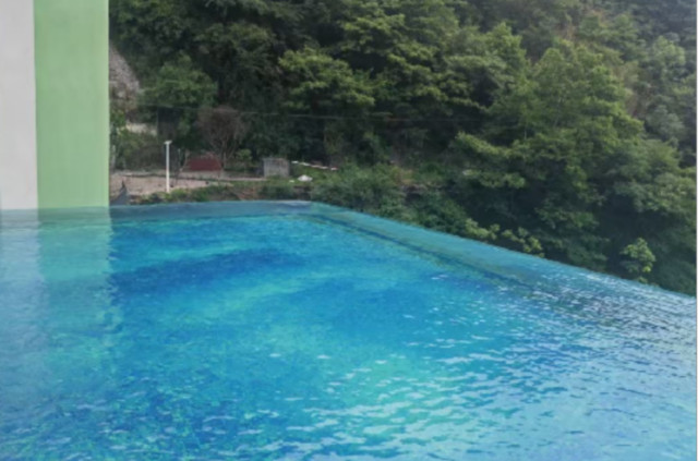 华蓥山2号楼 室外土建泳池