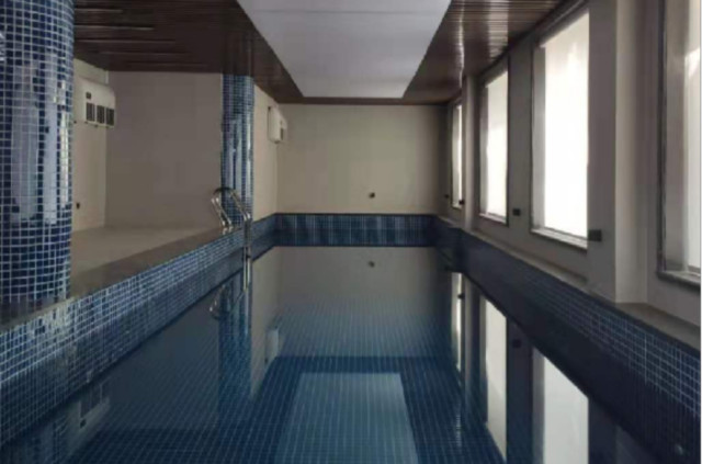 中海峰墅8-1 室内土建泳池